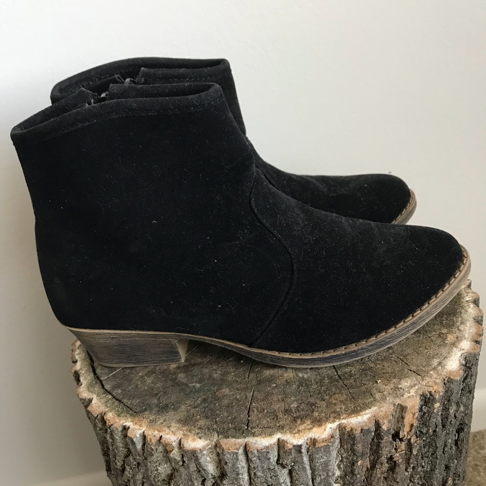 Black faux velvet ankle boot